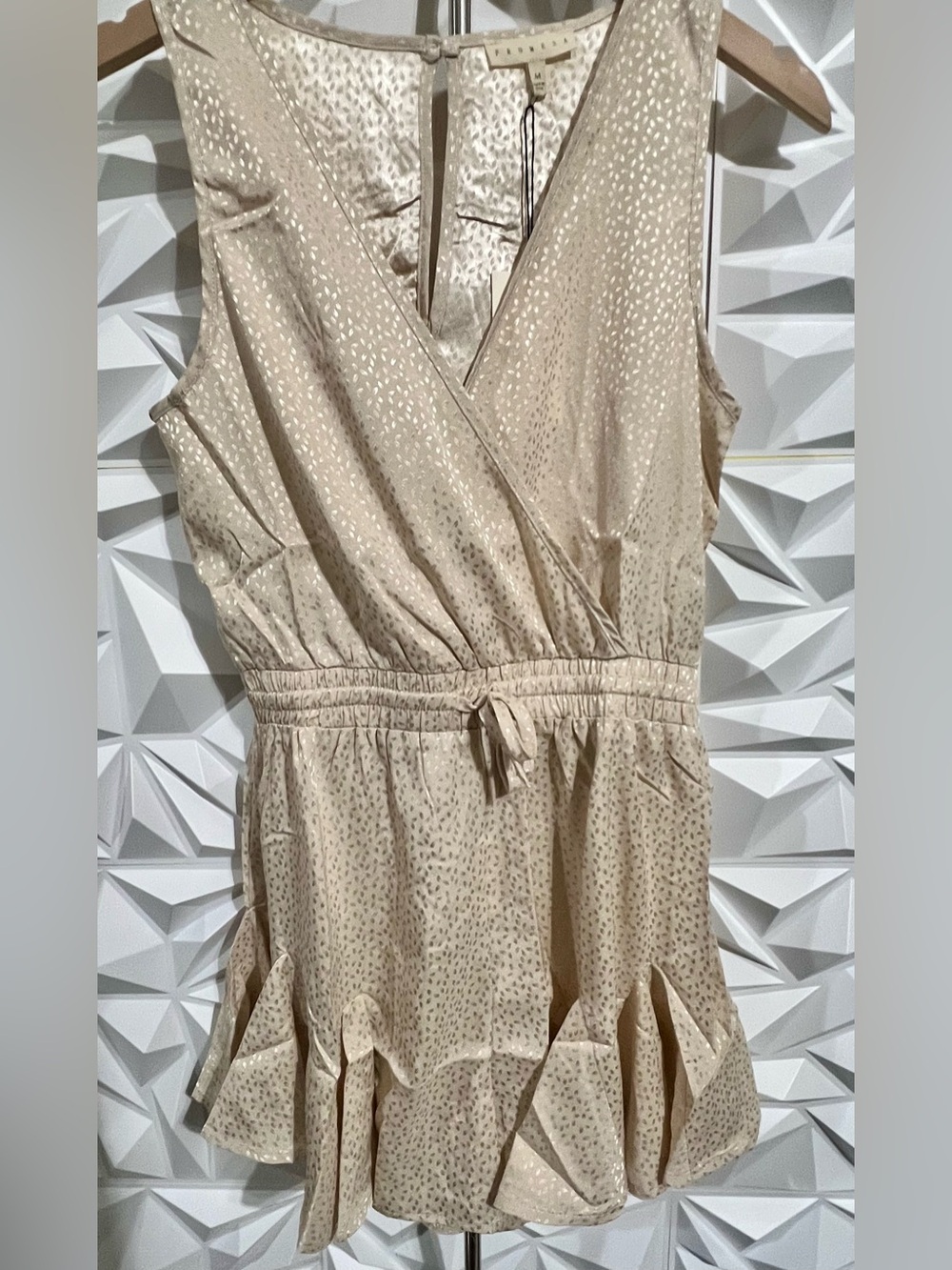 NWT Promesa Champagne Silky Textured Romper- Medium